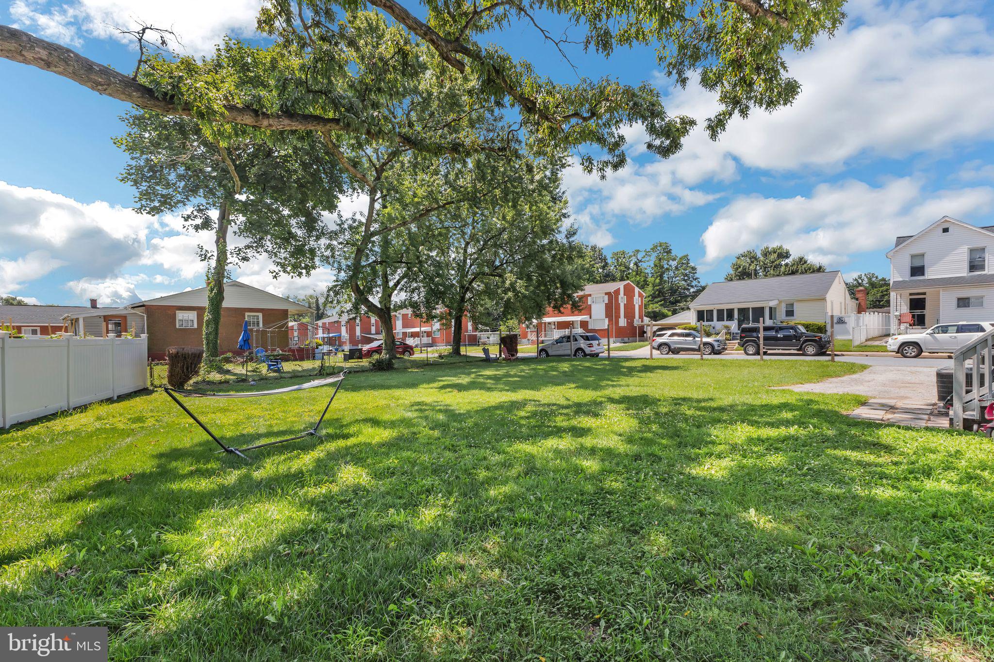 HILLCREST - Residential