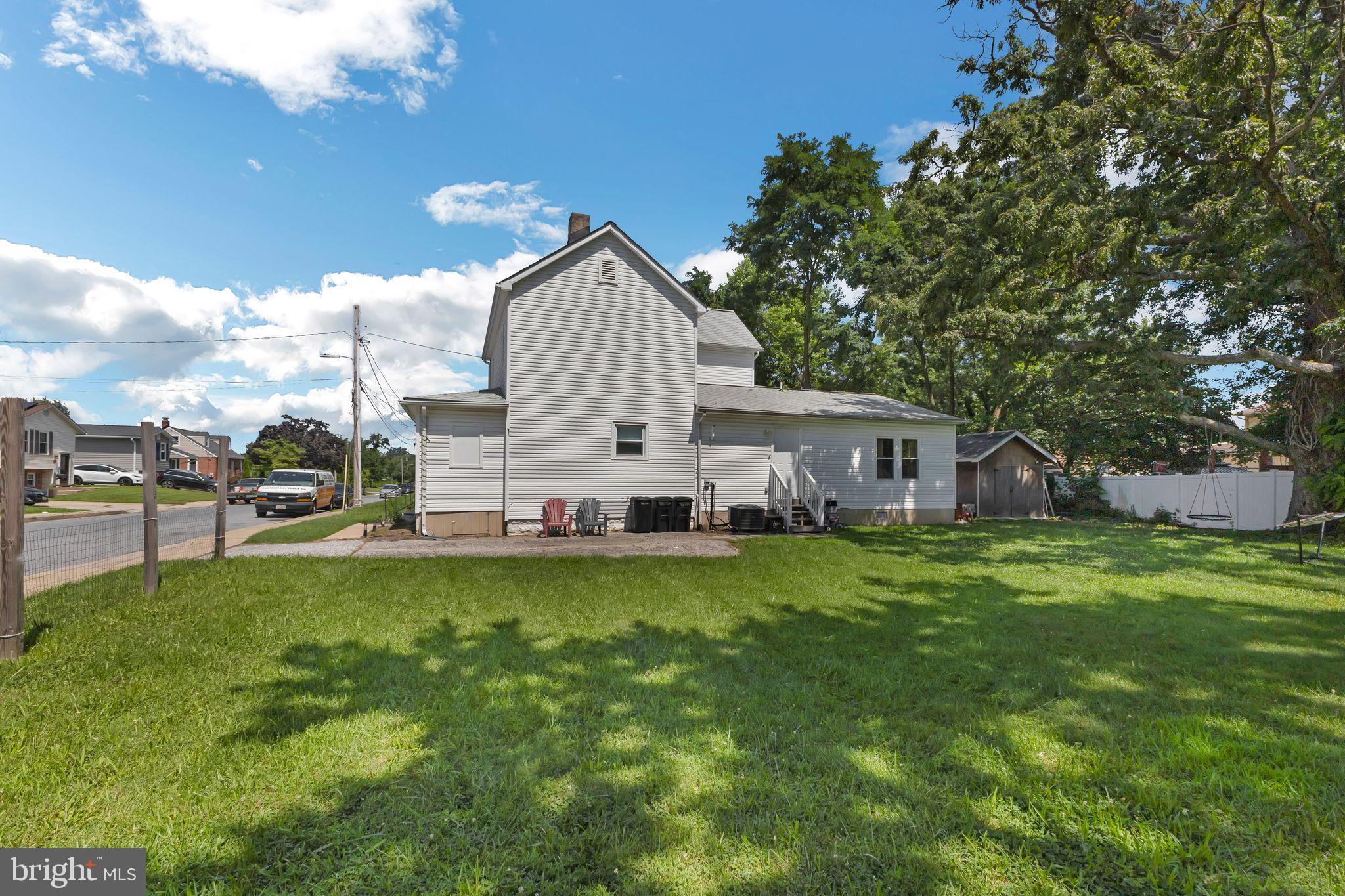 HILLCREST - Residential