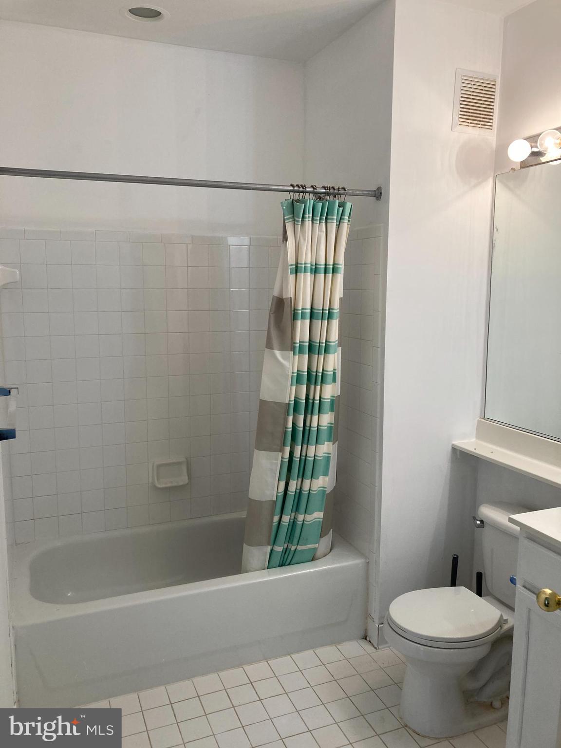 KING FARM WATKINS POND - Residential