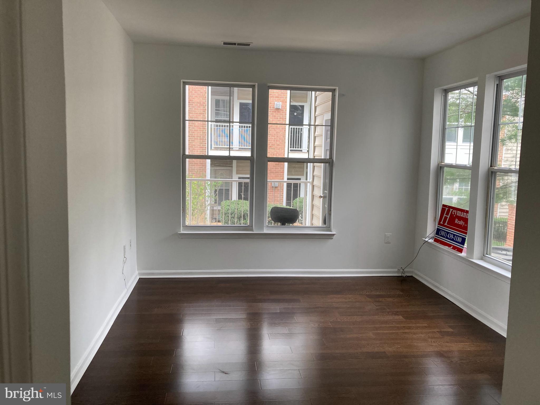 KING FARM WATKINS POND - Residential