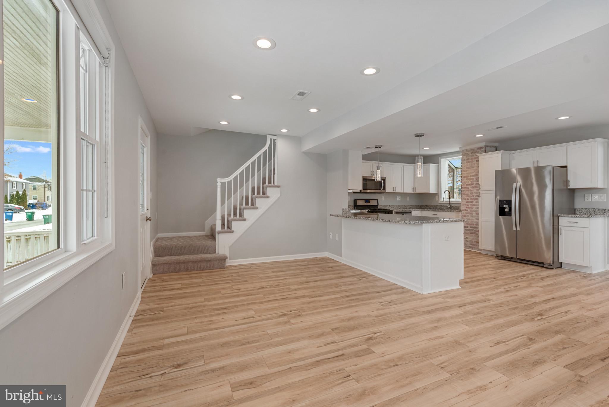 ABERDEEN HILLS - Residential