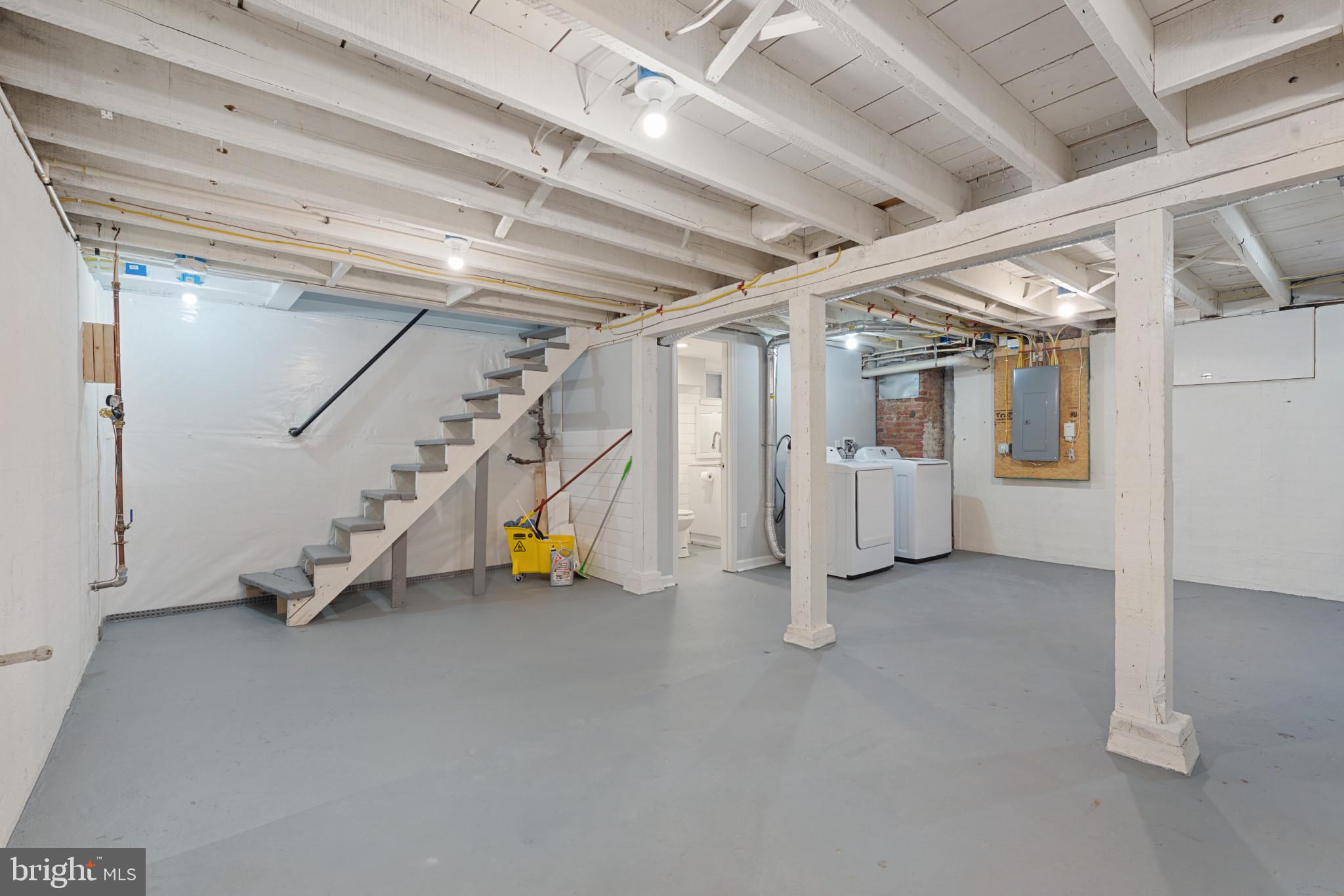 ABERDEEN HILLS - Residential