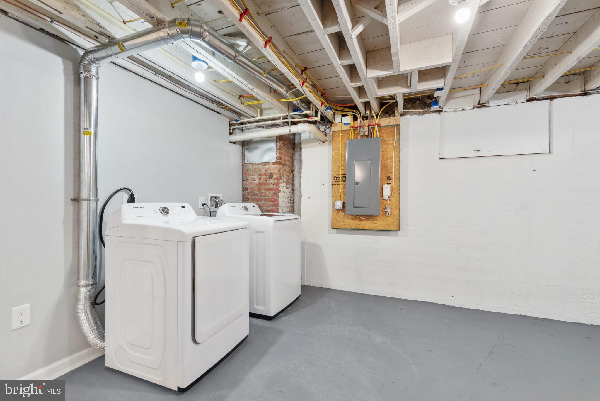 ABERDEEN HILLS - Residential