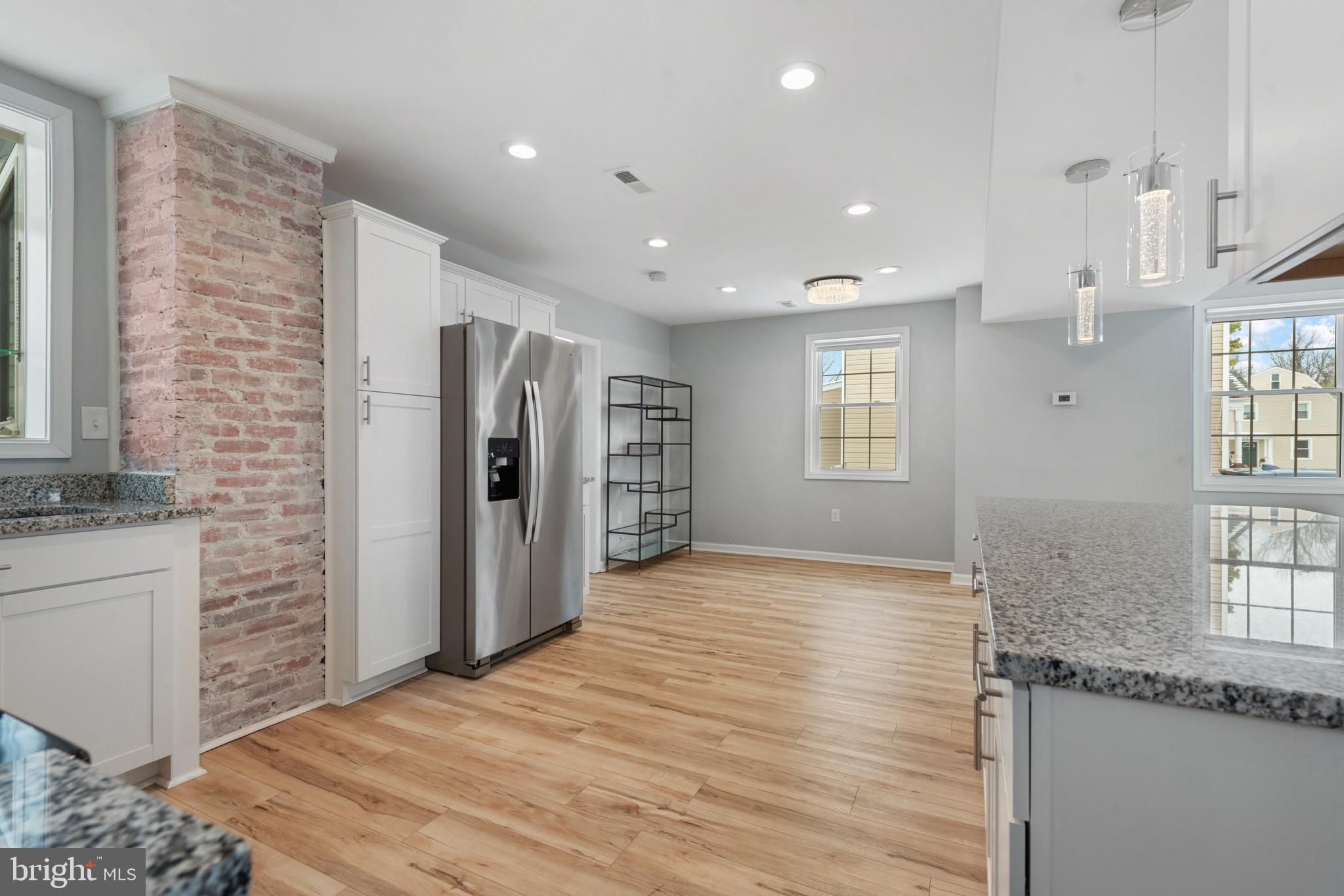 ABERDEEN HILLS - Residential