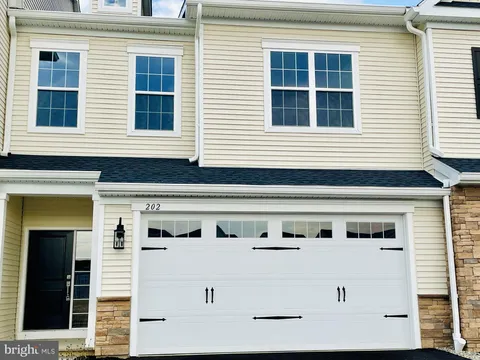 MLS: NJME2056624