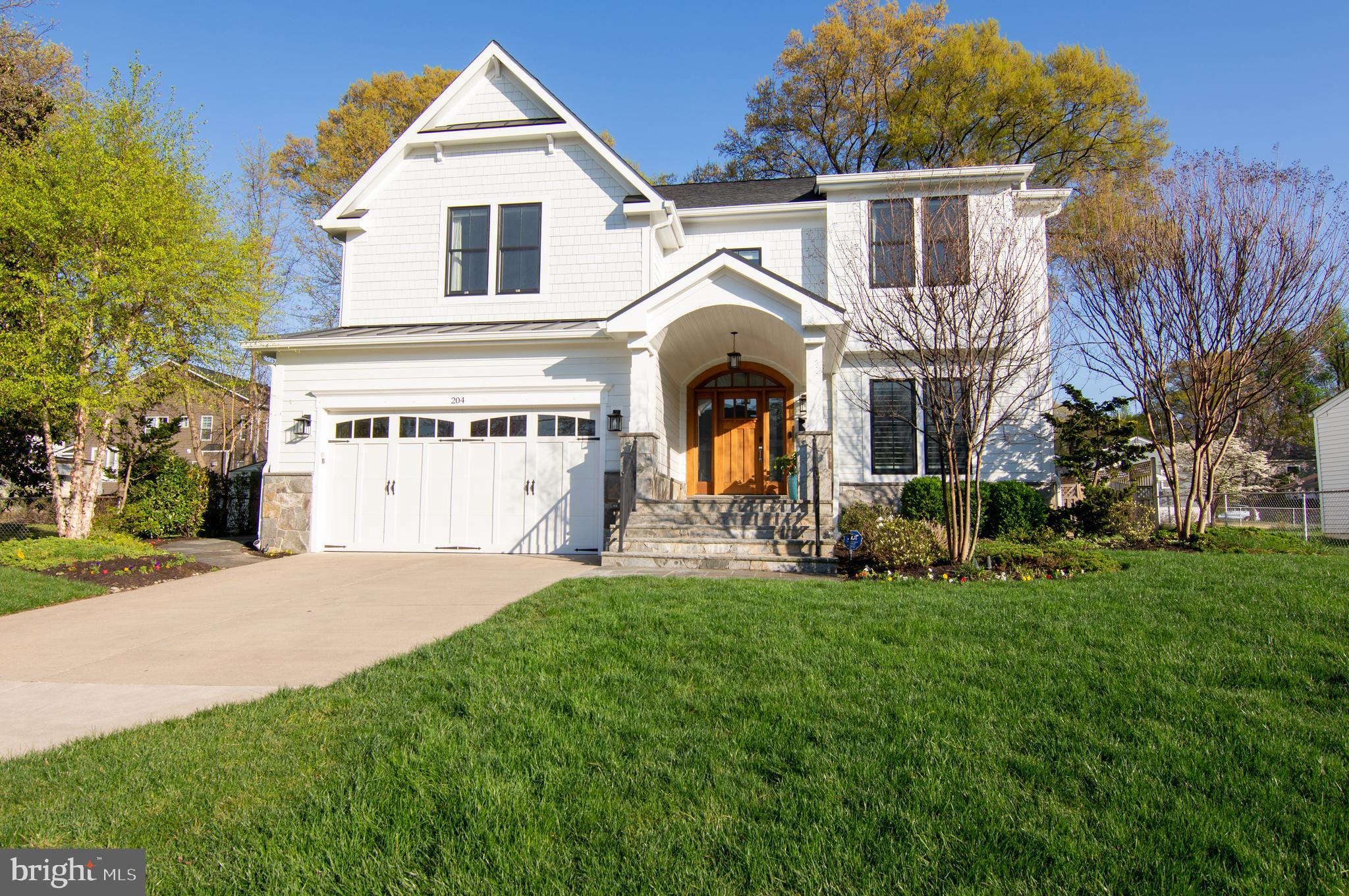 204 BATTLE STREET SW