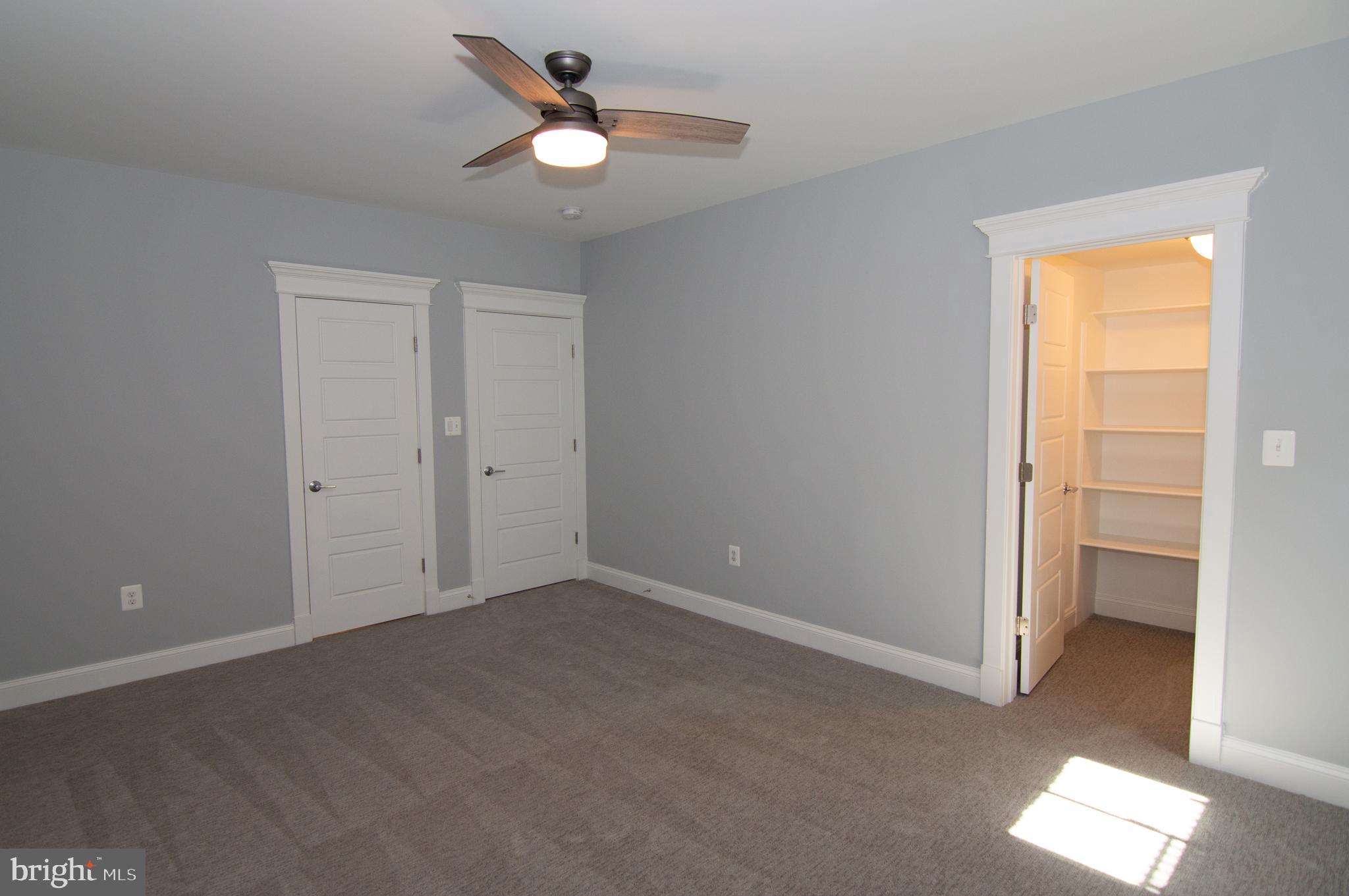 WEST VIENNA WOODS - Residential