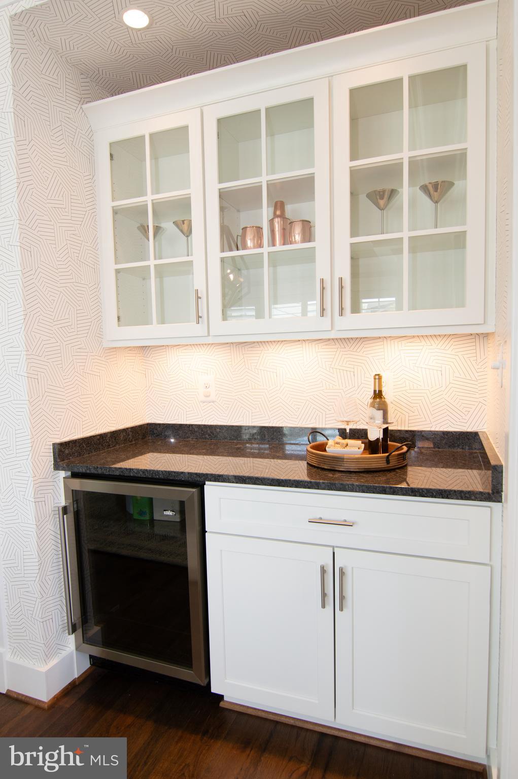 WEST VIENNA WOODS - Residential