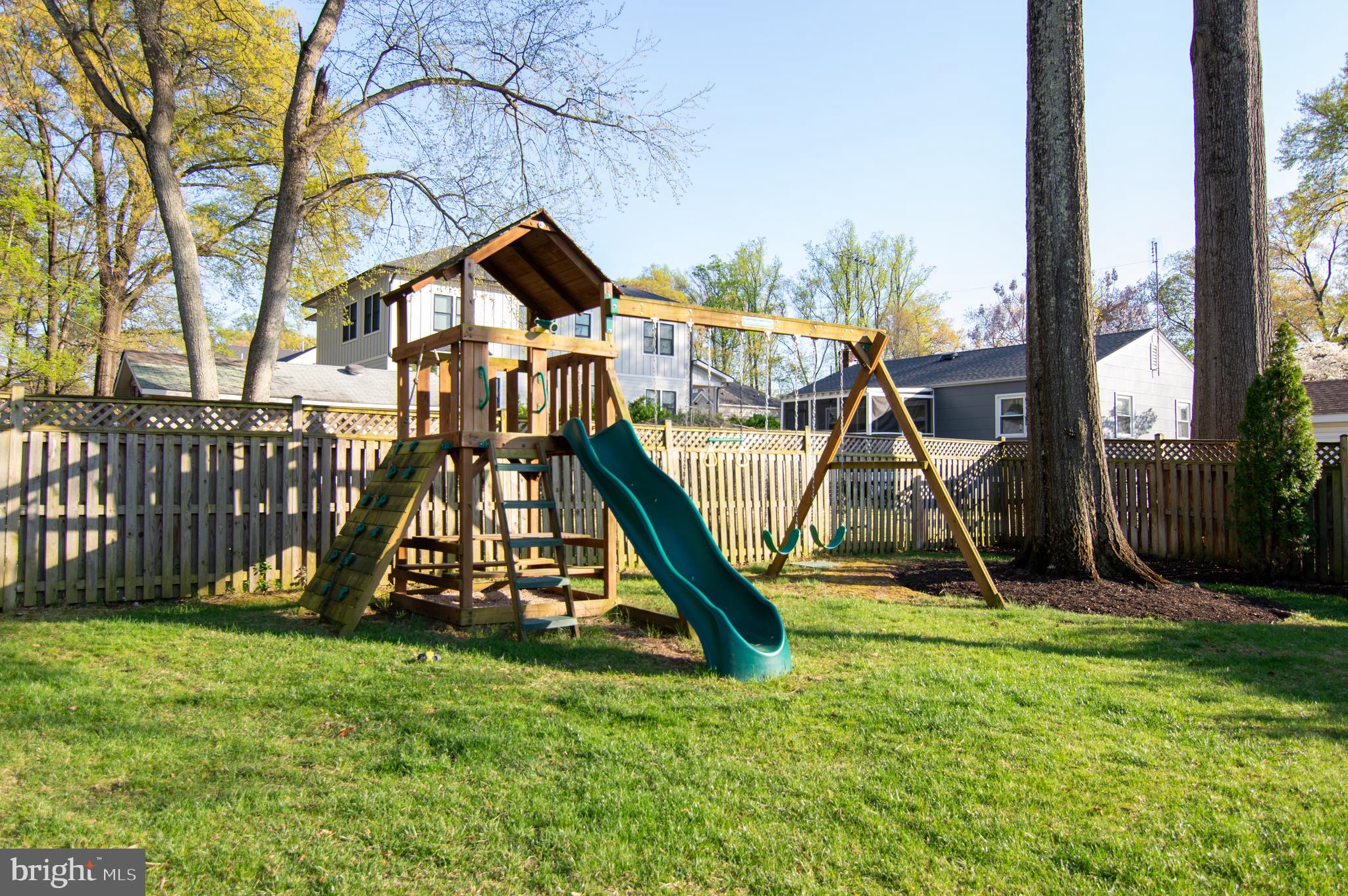 WEST VIENNA WOODS - Residential