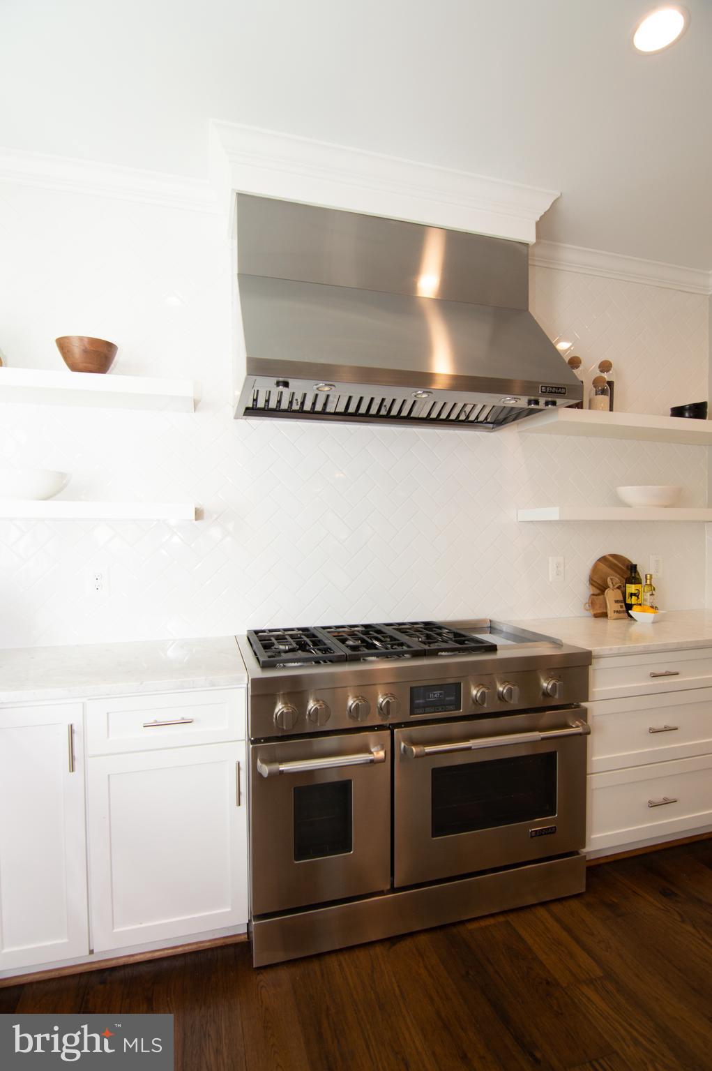 WEST VIENNA WOODS - Residential