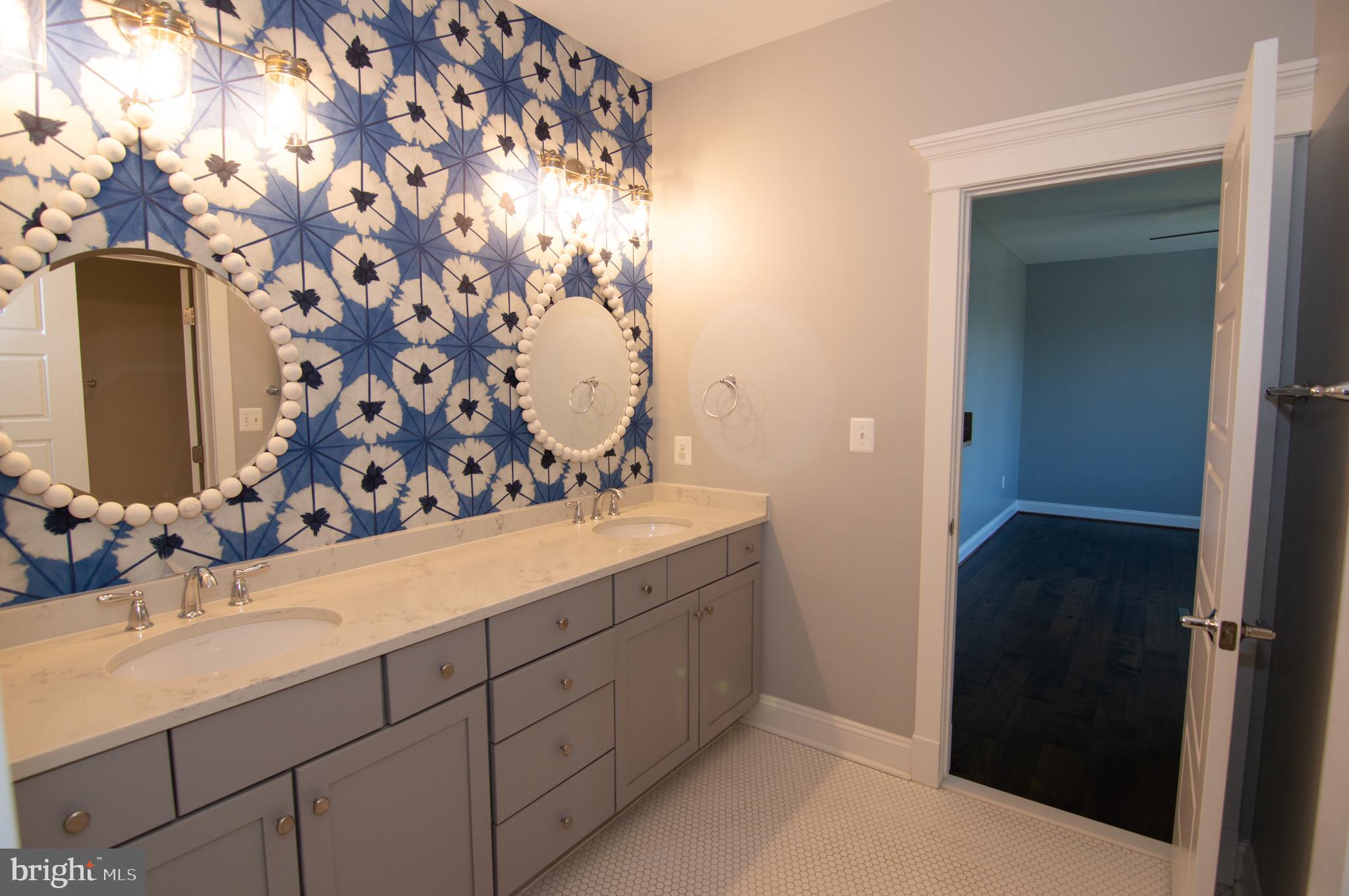 WEST VIENNA WOODS - Residential