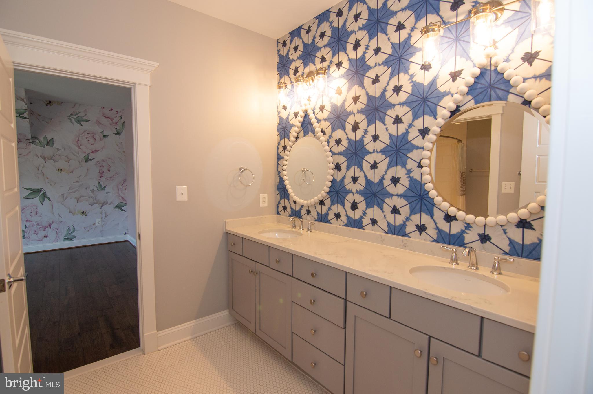 WEST VIENNA WOODS - Residential