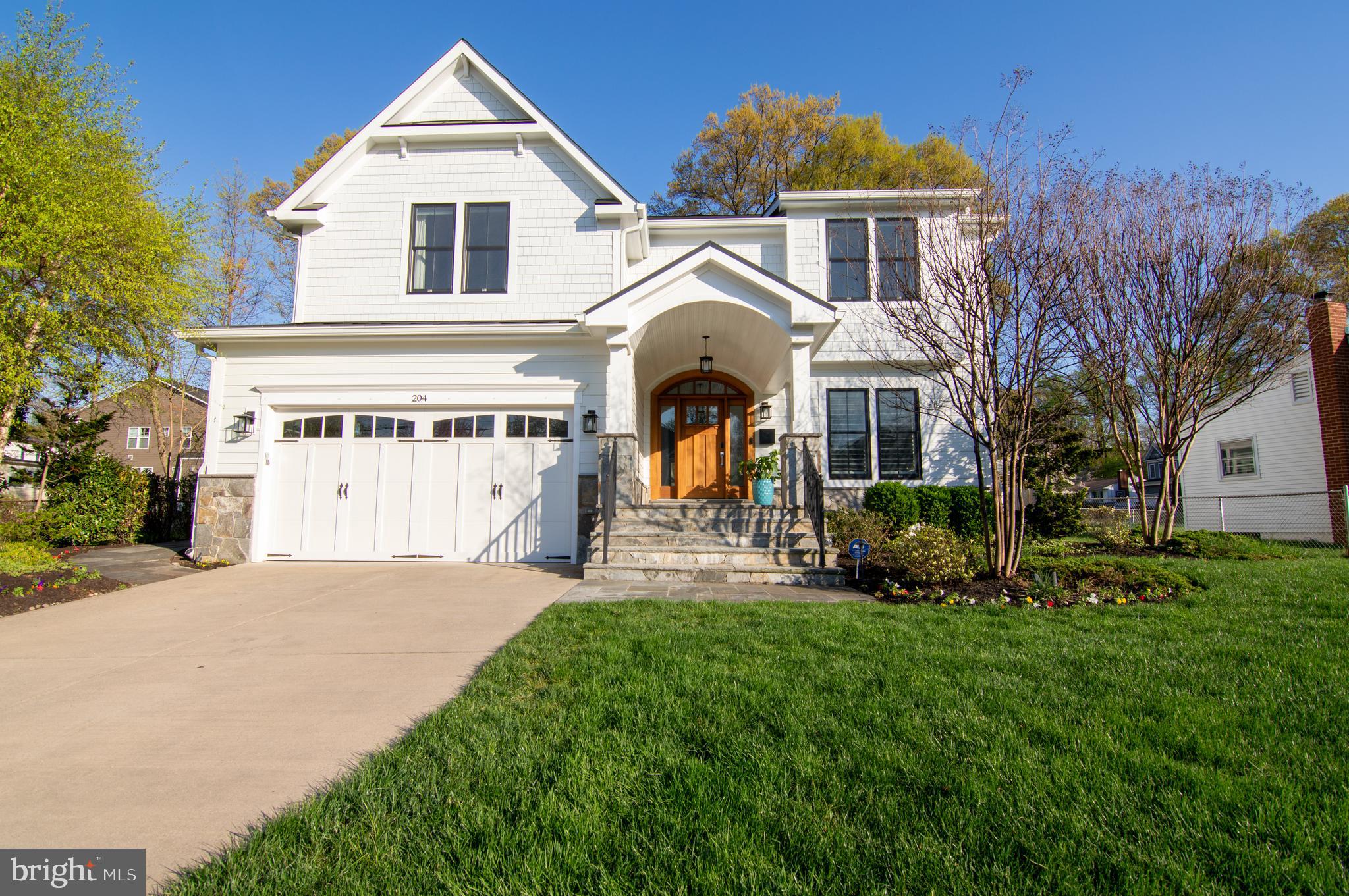 204 BATTLE STREET SW