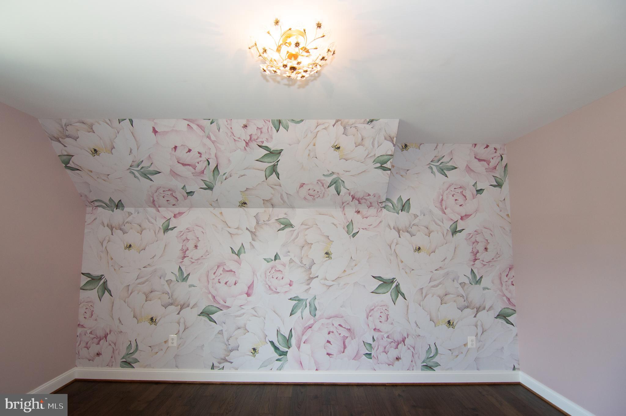 WEST VIENNA WOODS - Residential