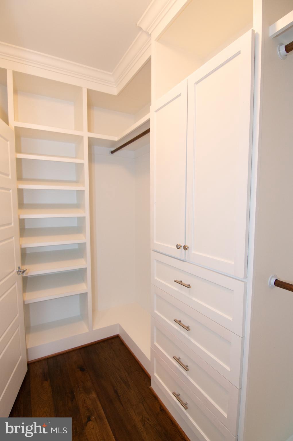 WEST VIENNA WOODS - Residential