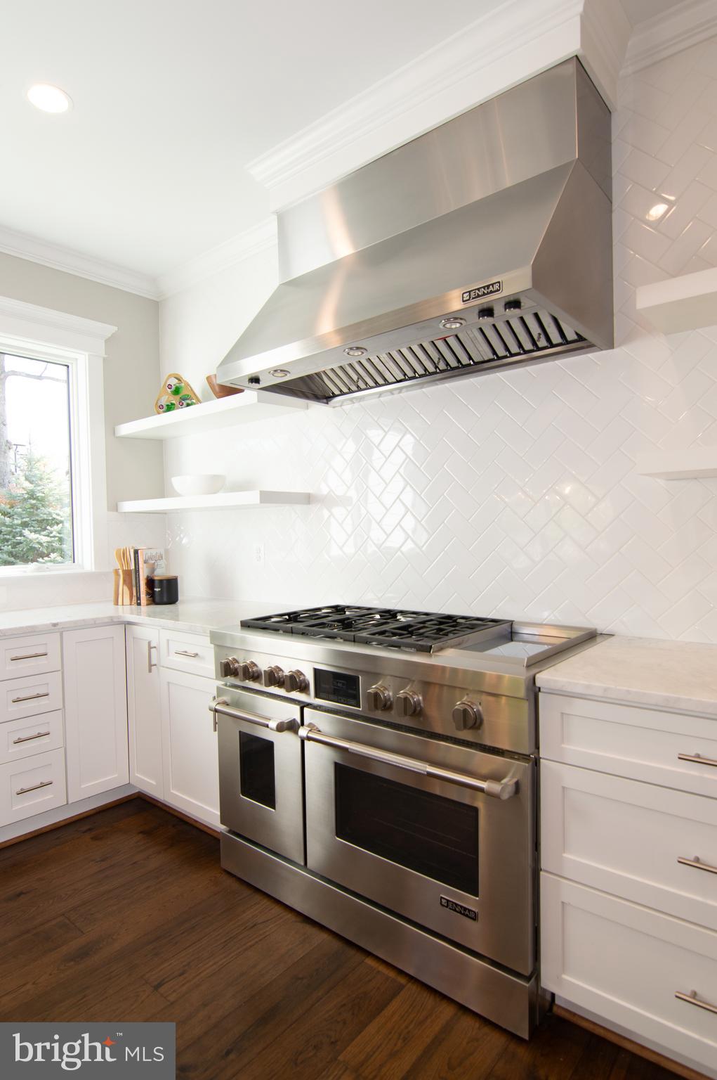 WEST VIENNA WOODS - Residential