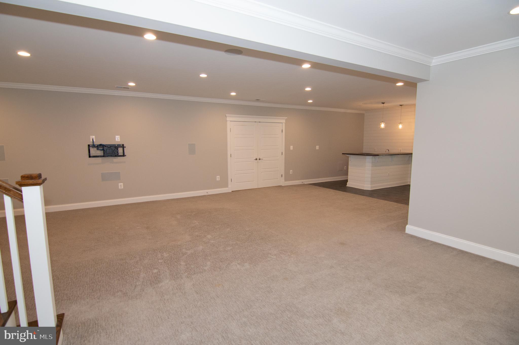 WEST VIENNA WOODS - Residential