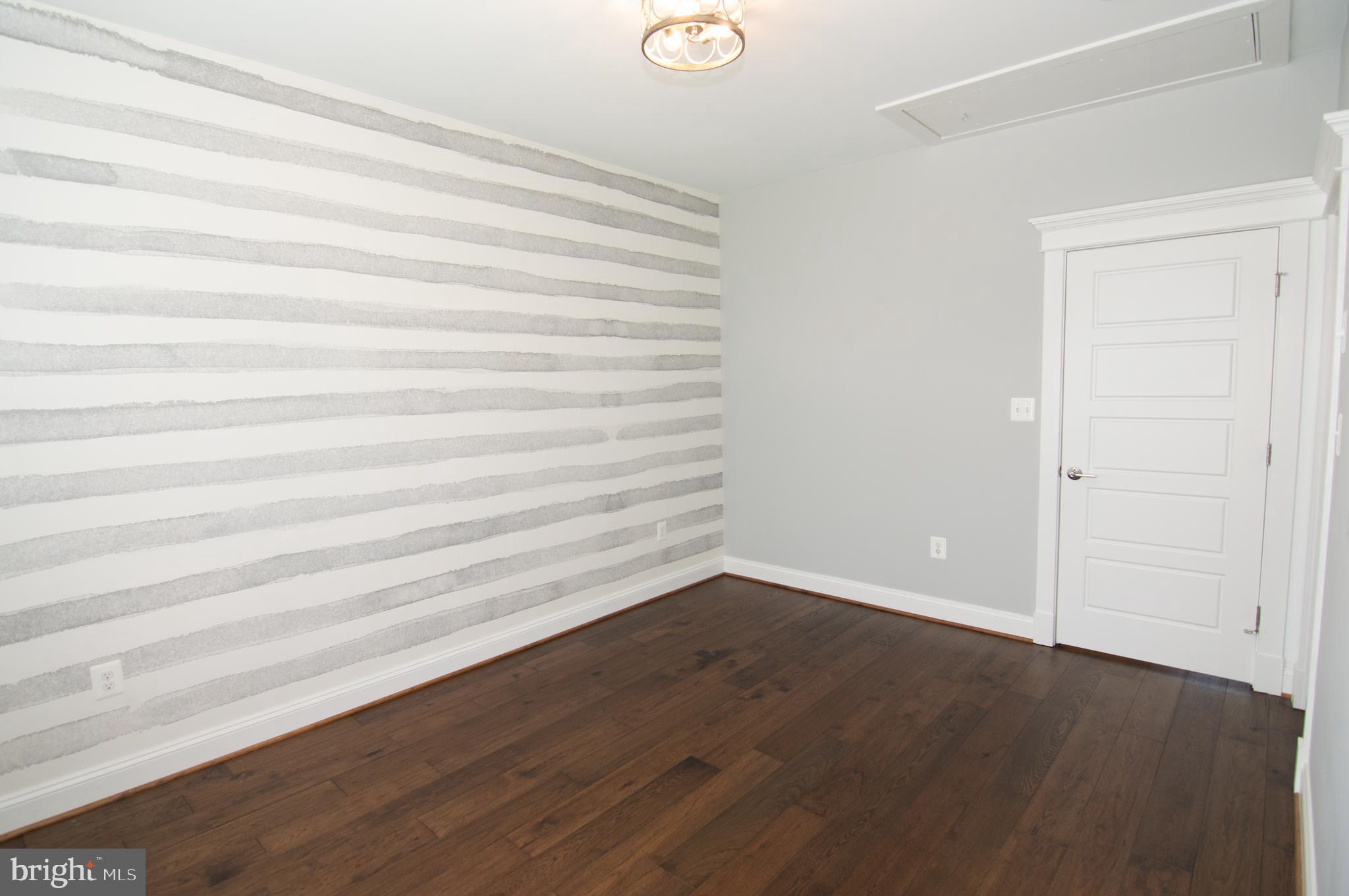 WEST VIENNA WOODS - Residential