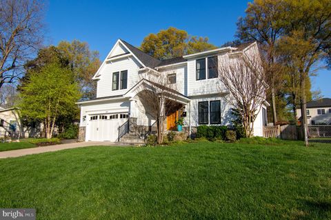 204 BATTLE STREET SW VIENNA VA 22180