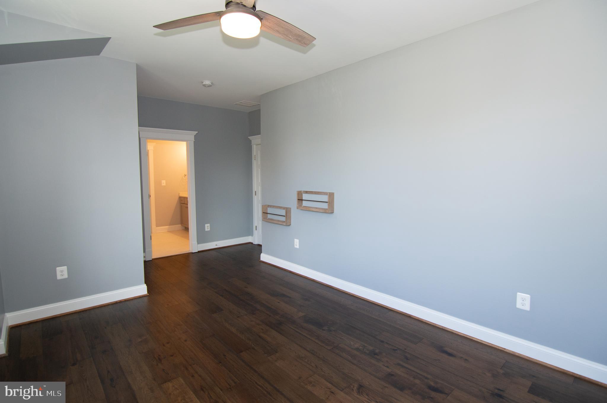 WEST VIENNA WOODS - Residential