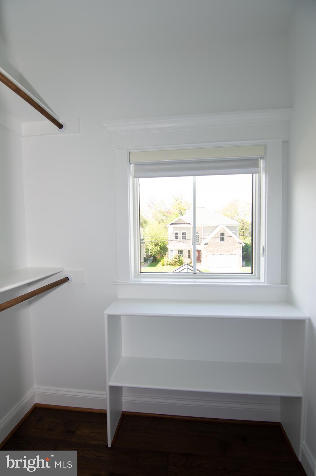 WEST VIENNA WOODS - Residential