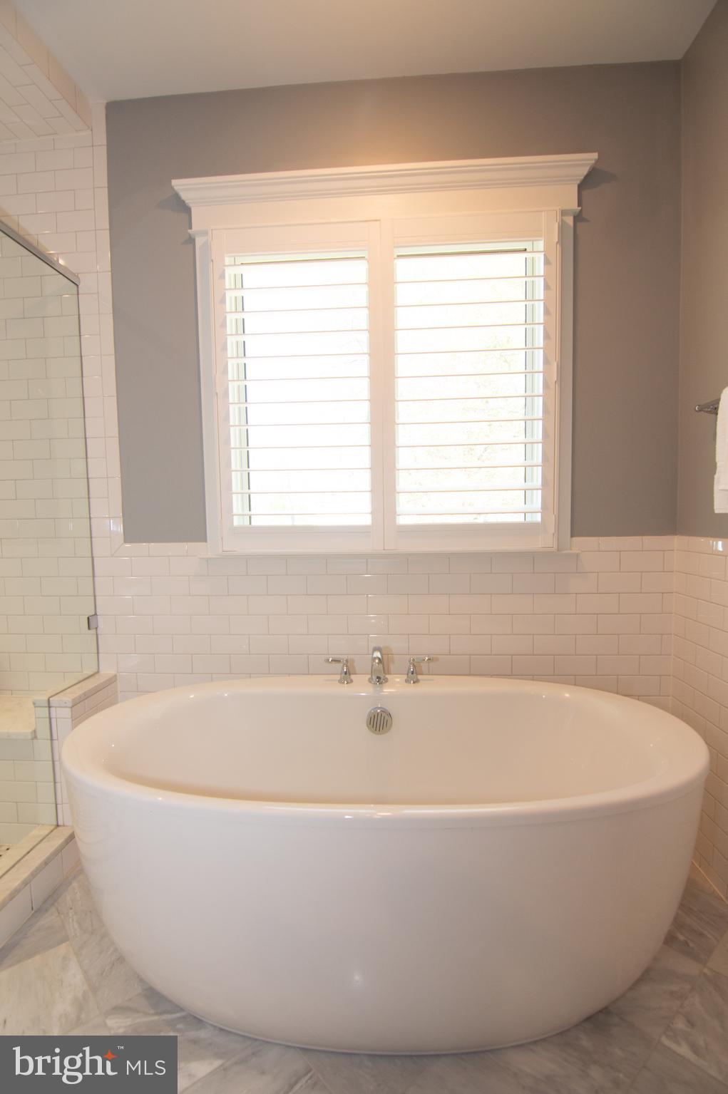 WEST VIENNA WOODS - Residential