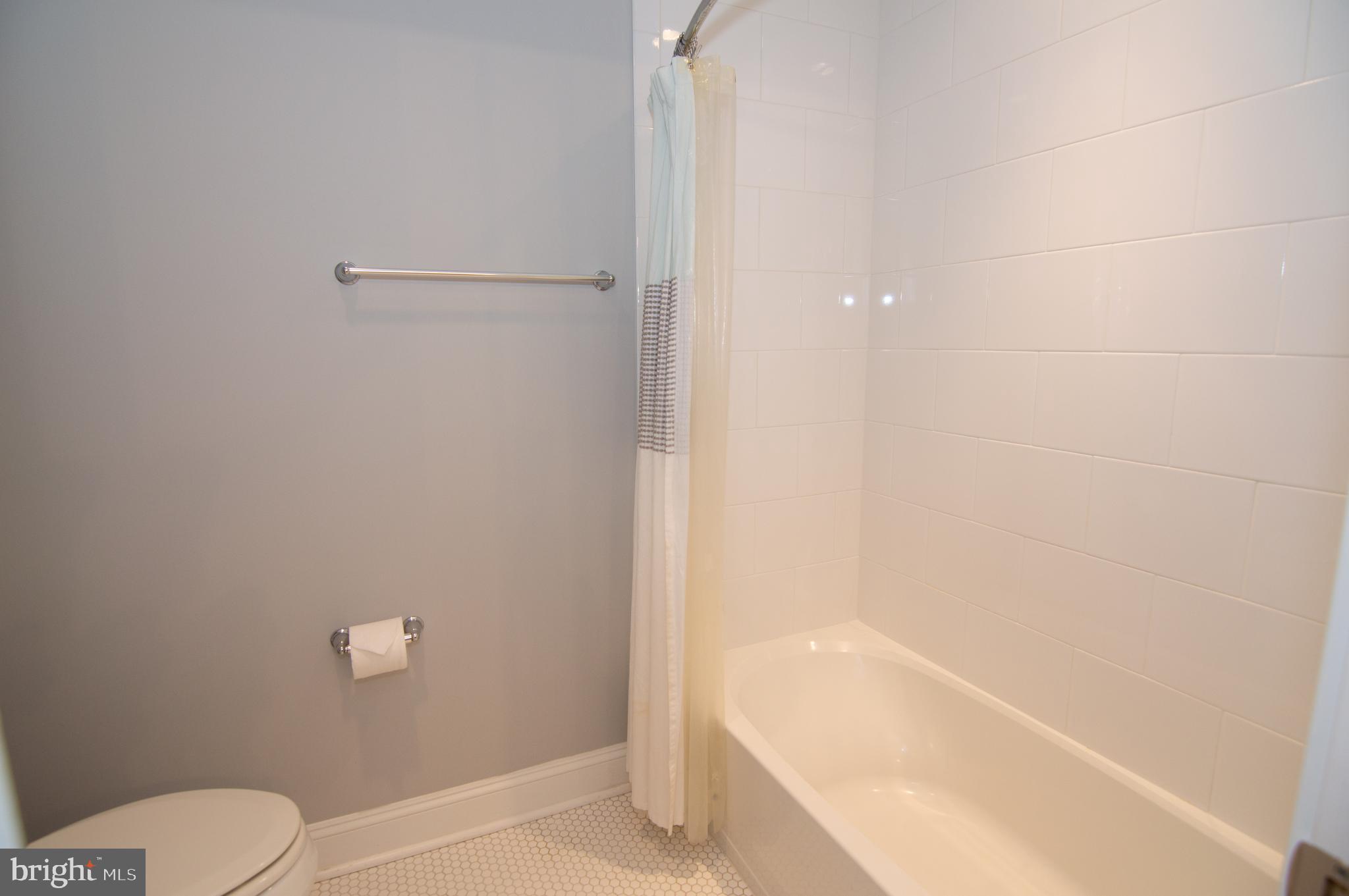 WEST VIENNA WOODS - Residential