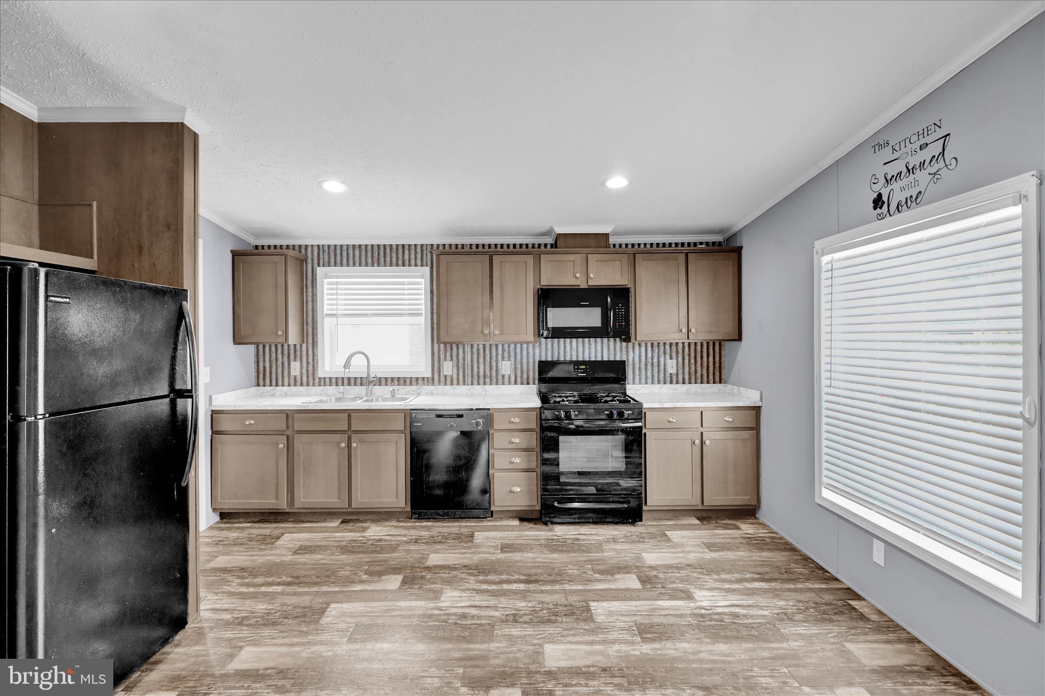 FRIEDEN MANOR - Residential