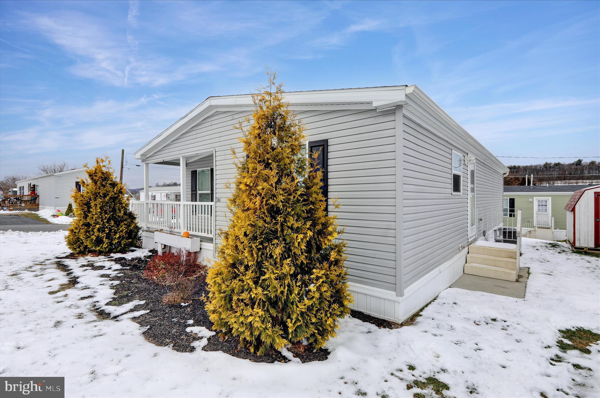 FRIEDEN MANOR - Residential