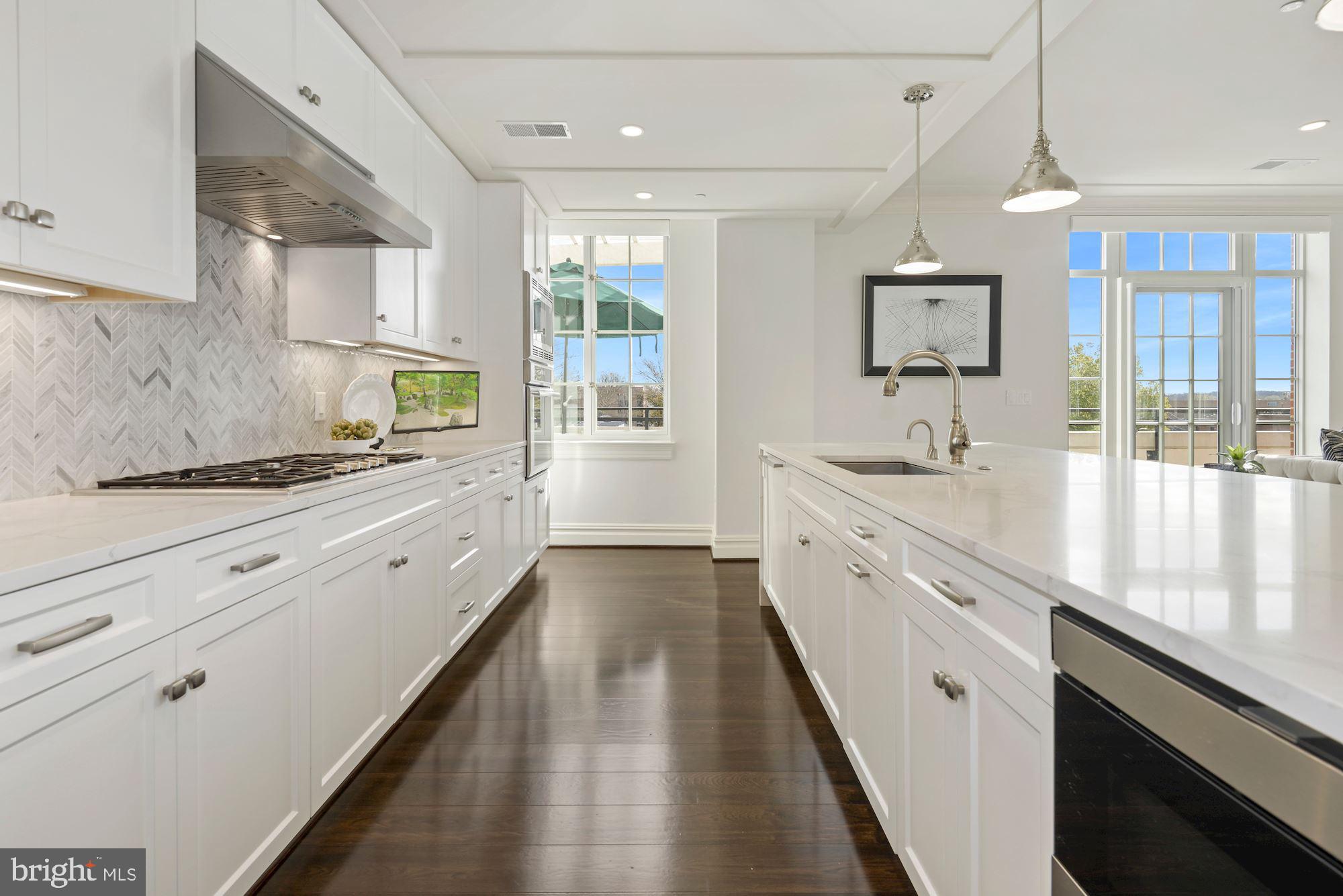 THE SIGNET - Residential