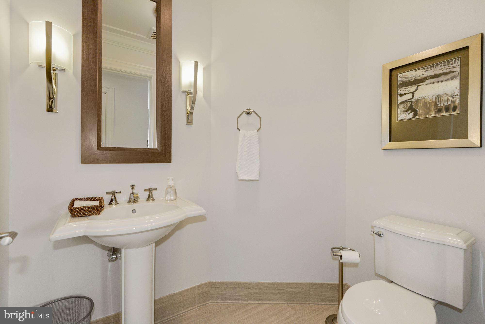 THE SIGNET - Residential