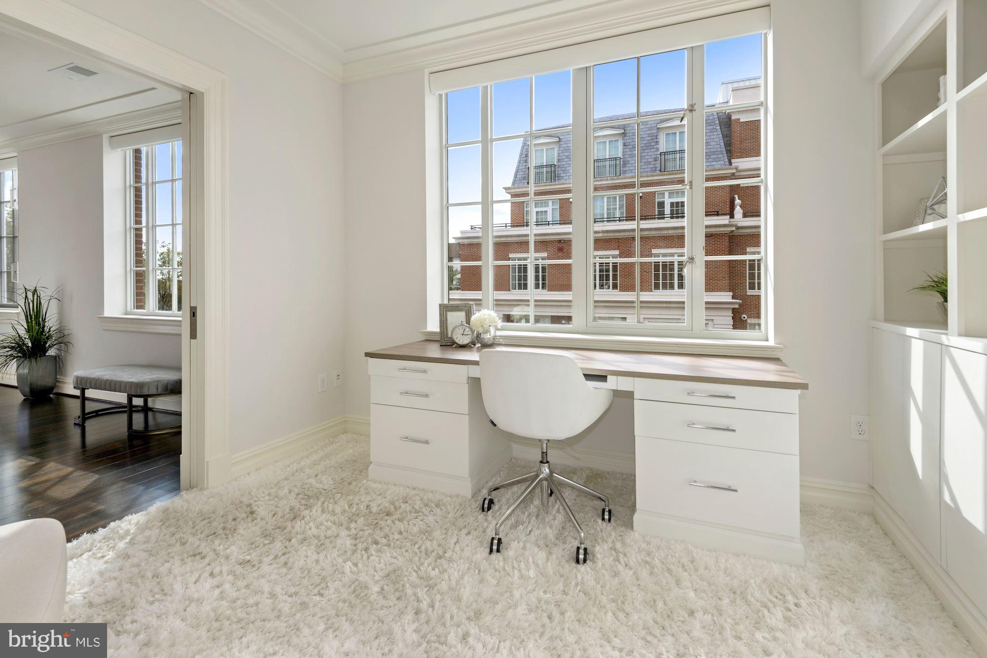 THE SIGNET - Residential