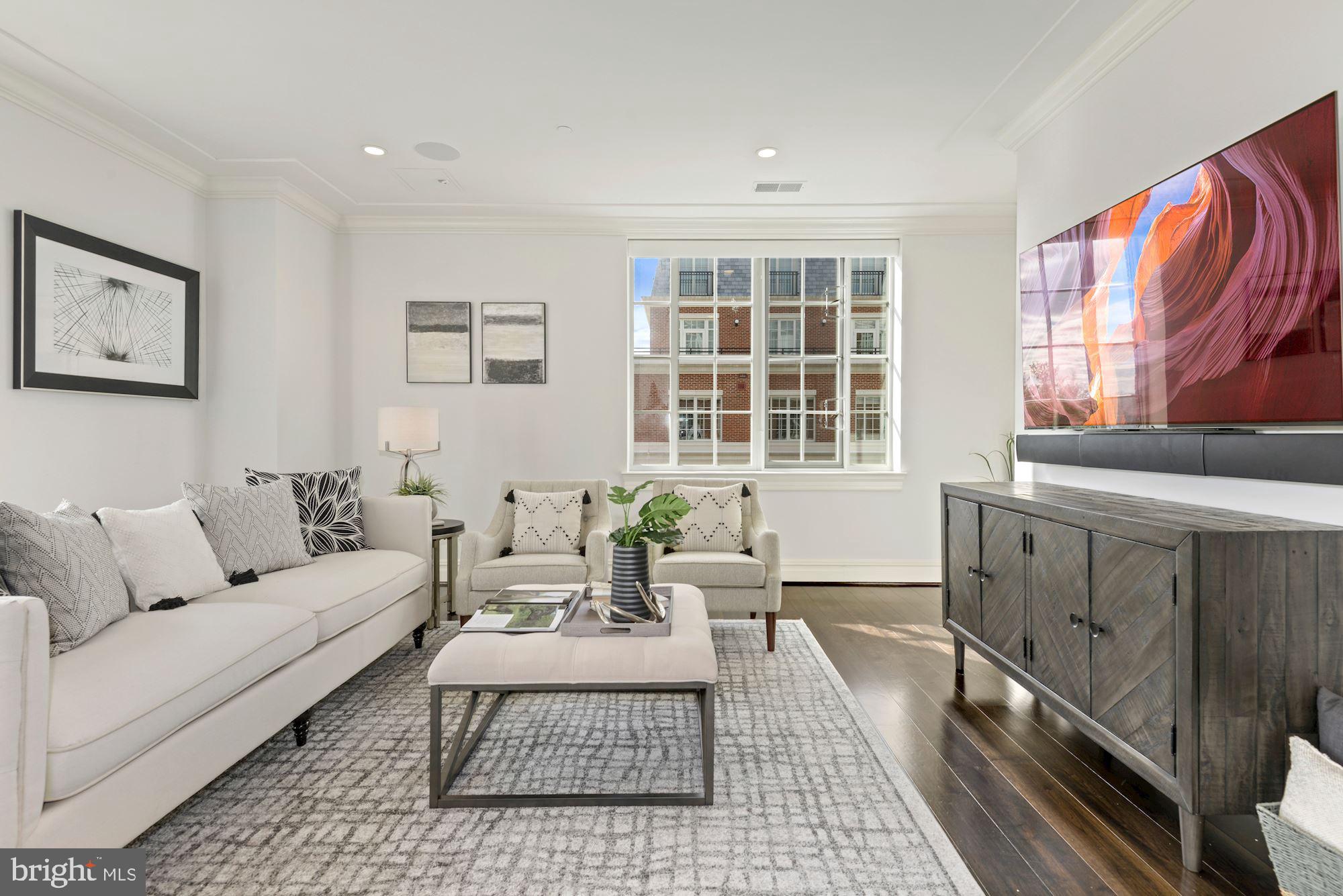 THE SIGNET - Residential