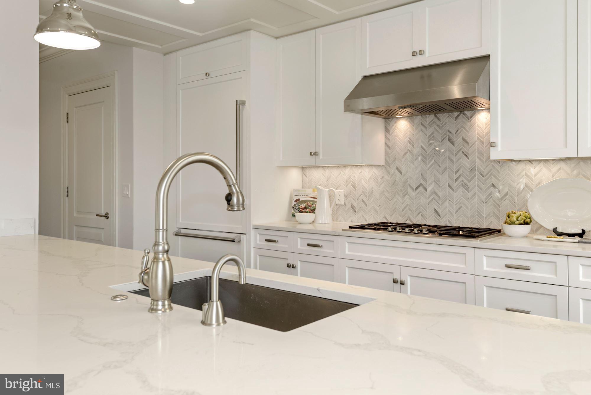 THE SIGNET - Residential