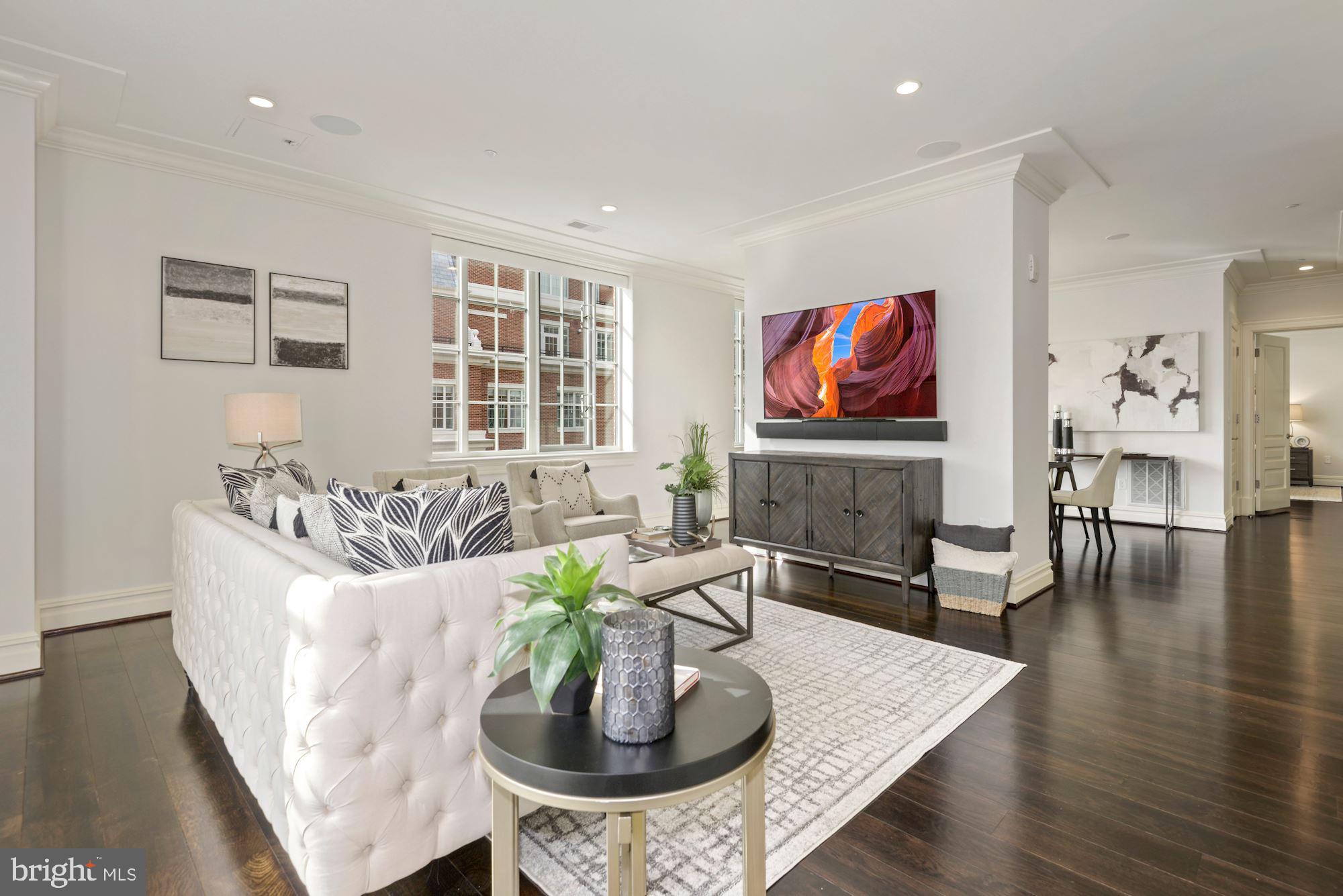 THE SIGNET - Residential