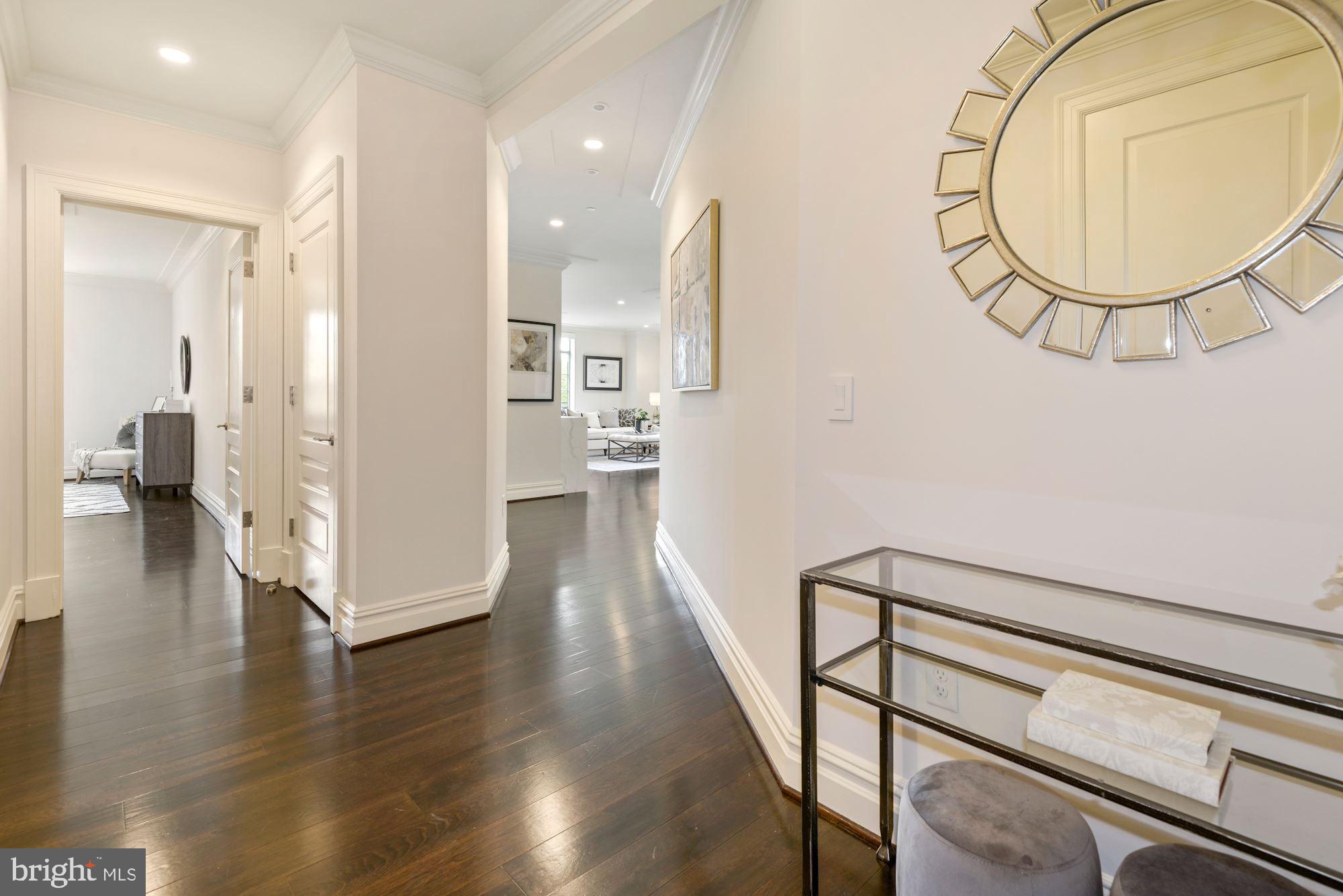 THE SIGNET - Residential