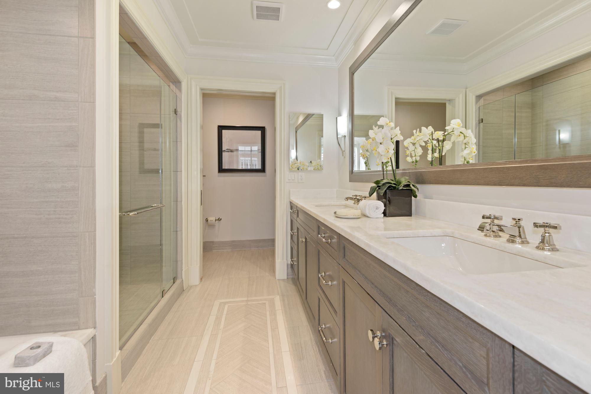 THE SIGNET - Residential