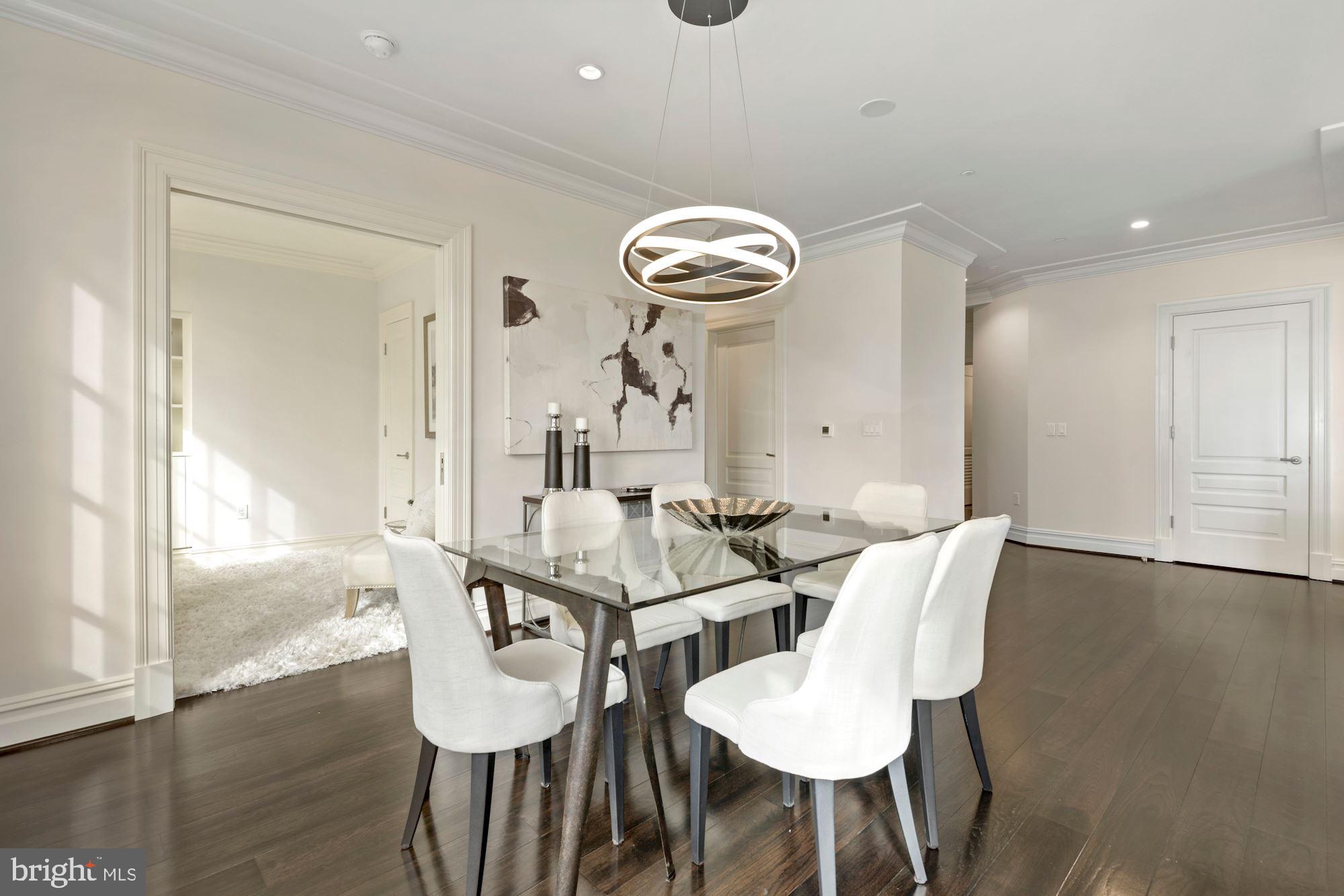 THE SIGNET - Residential