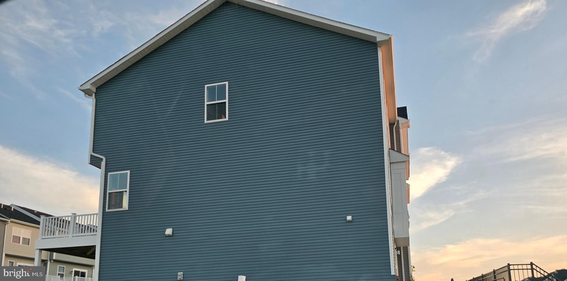 RED CLOVER MEADOWS - Residential Lease