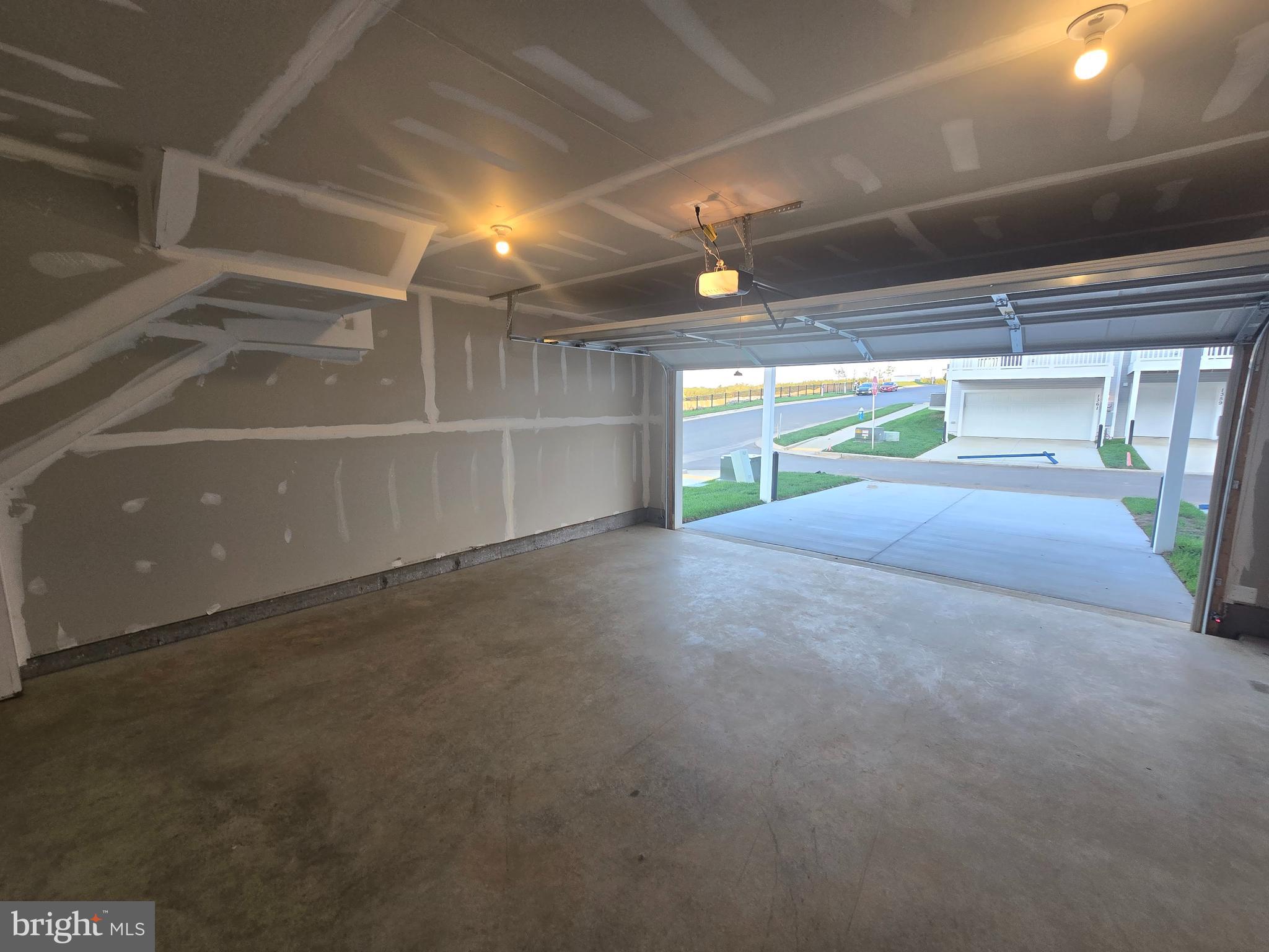 RED CLOVER MEADOWS - Residential Lease