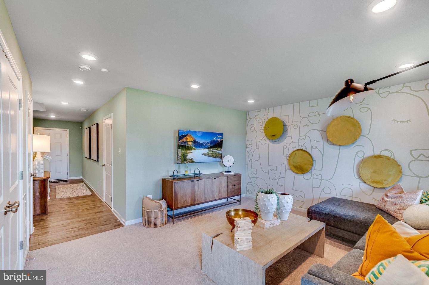 RED CLOVER MEADOWS - Residential Lease