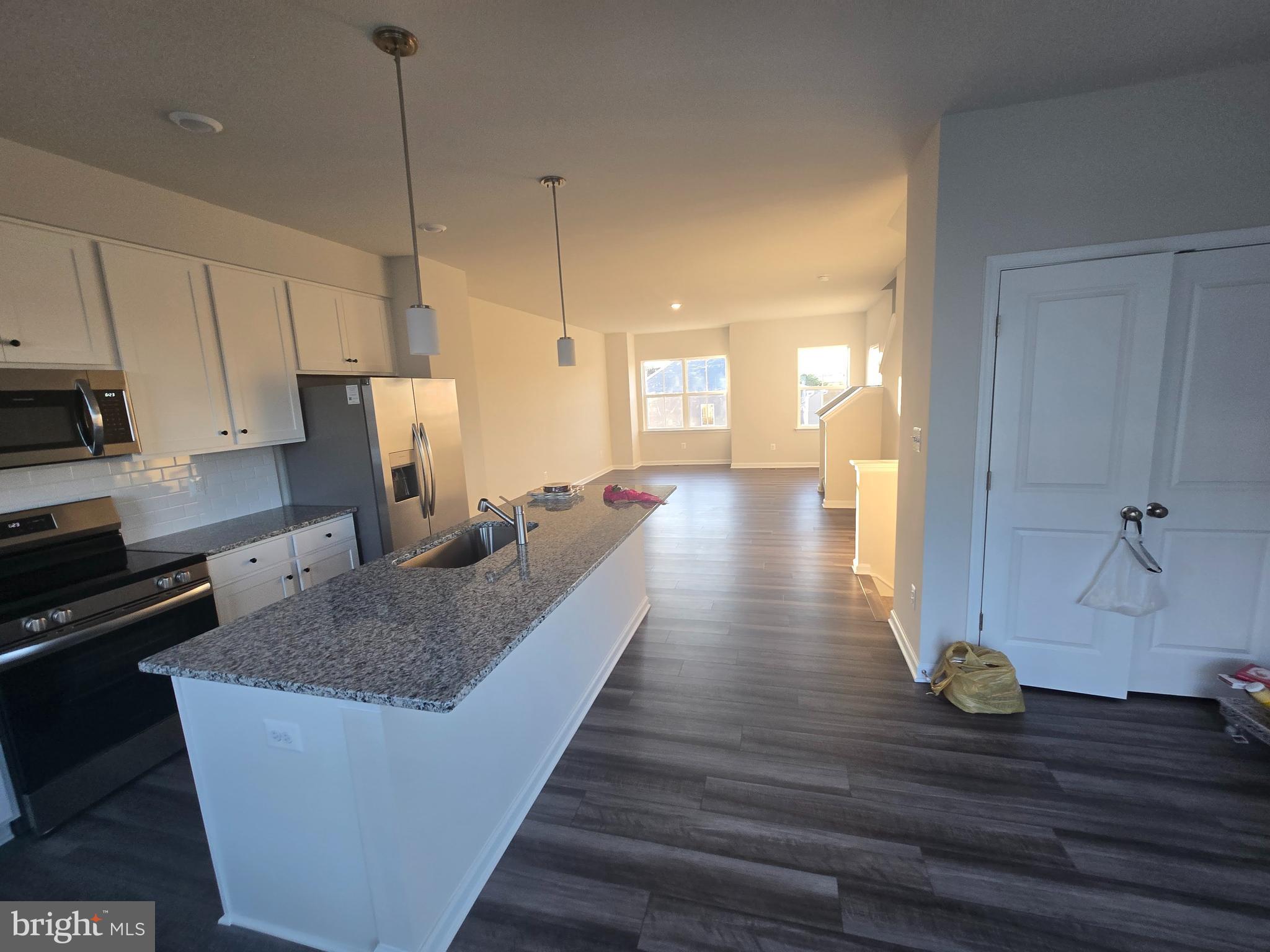 RED CLOVER MEADOWS - Residential Lease