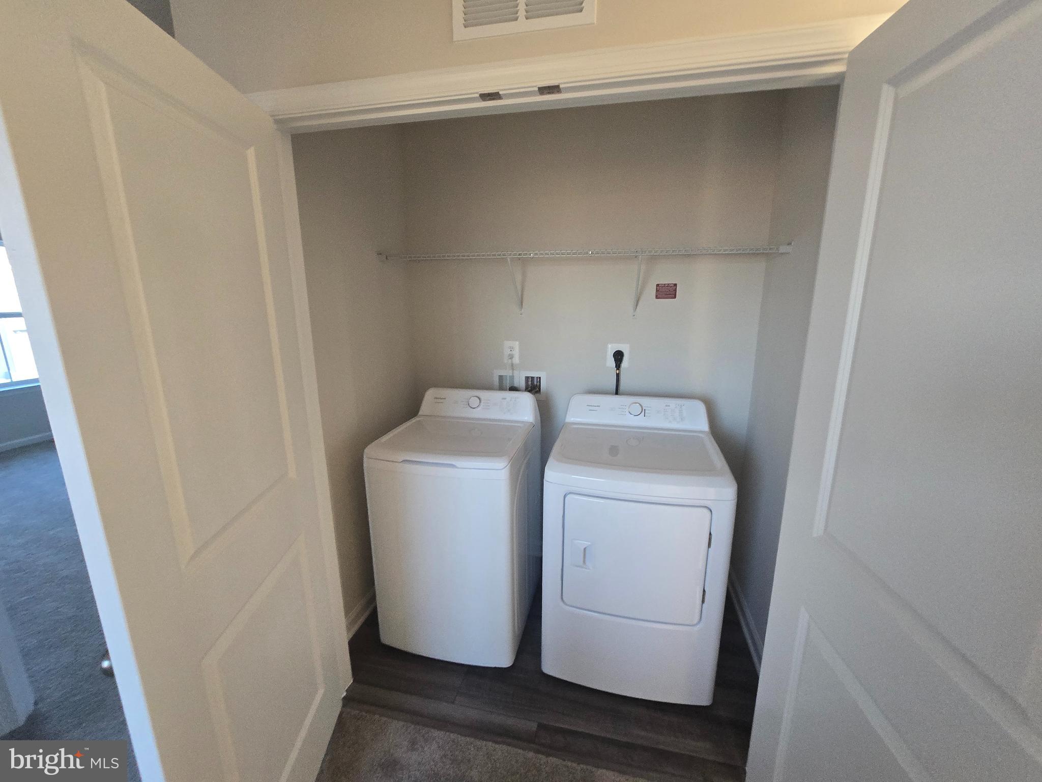 RED CLOVER MEADOWS - Residential Lease