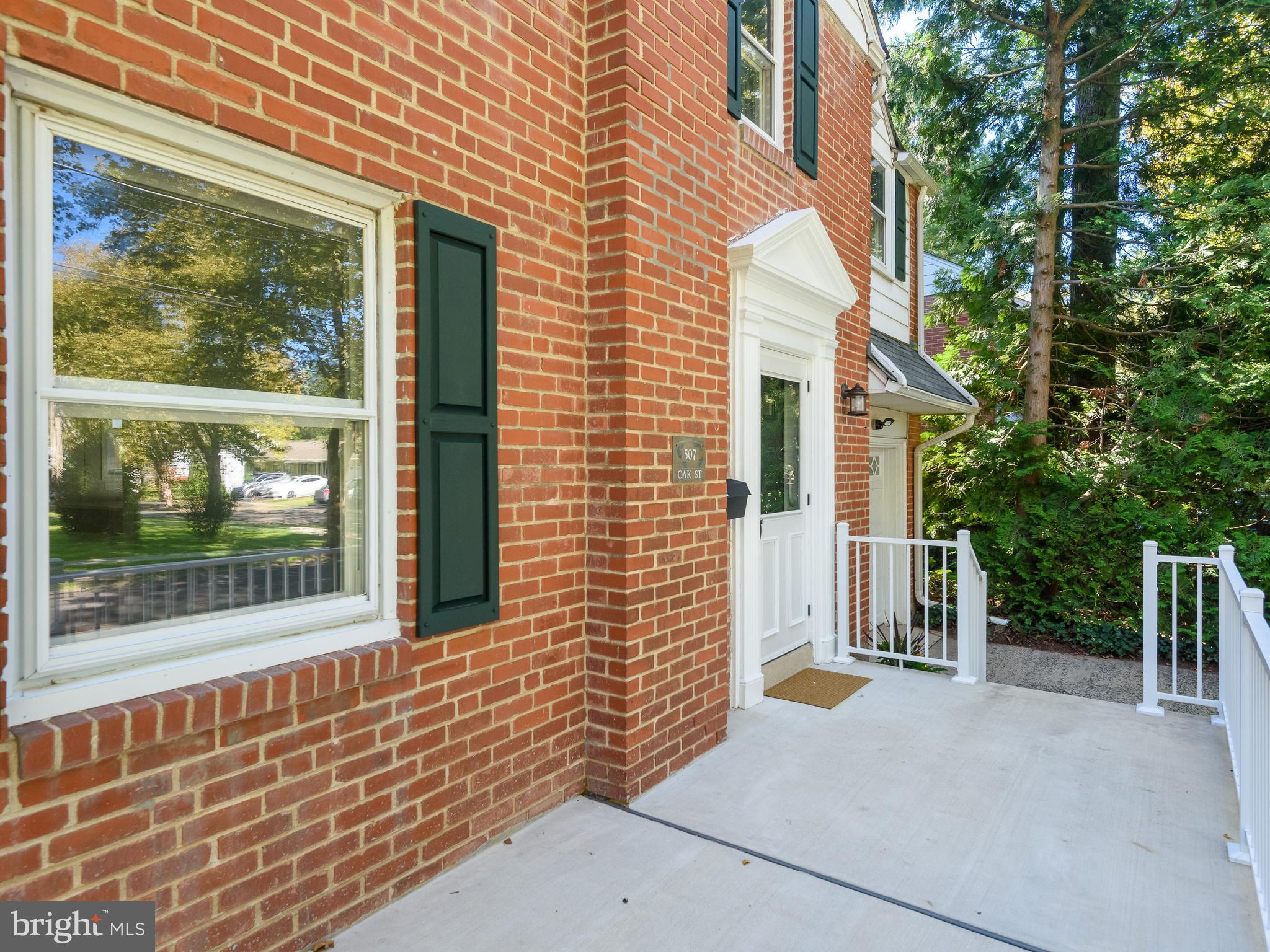 507 OAK STREET
