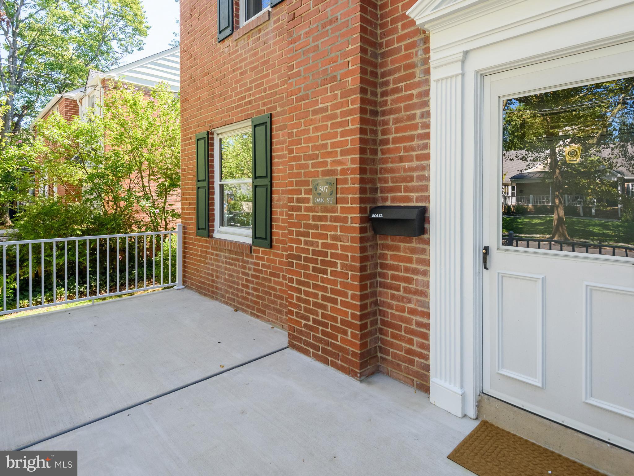 507 OAK STREET