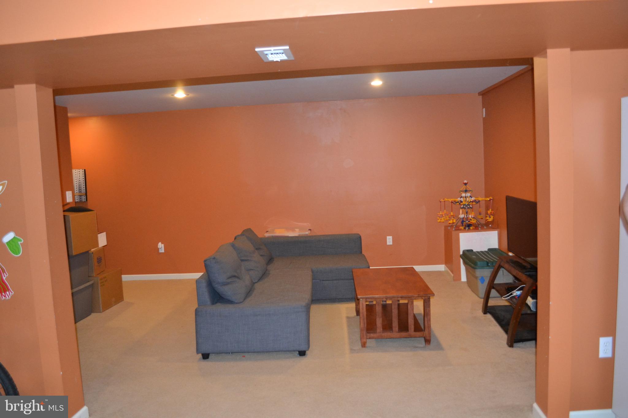 MONTCLAIR - Residential