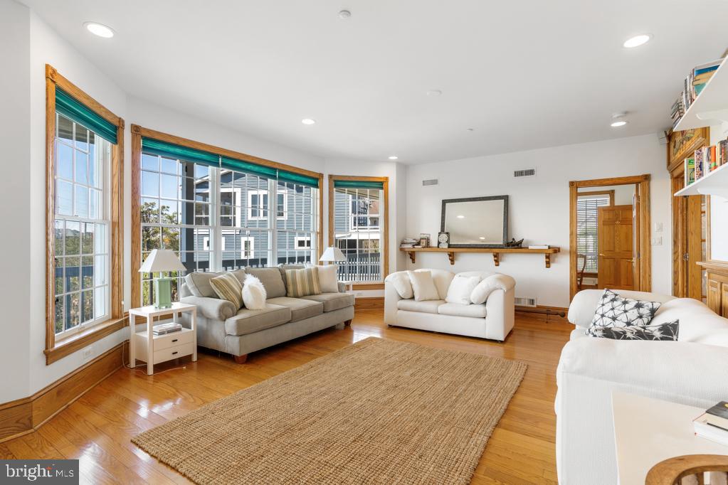 CHANCELLERY - Residential