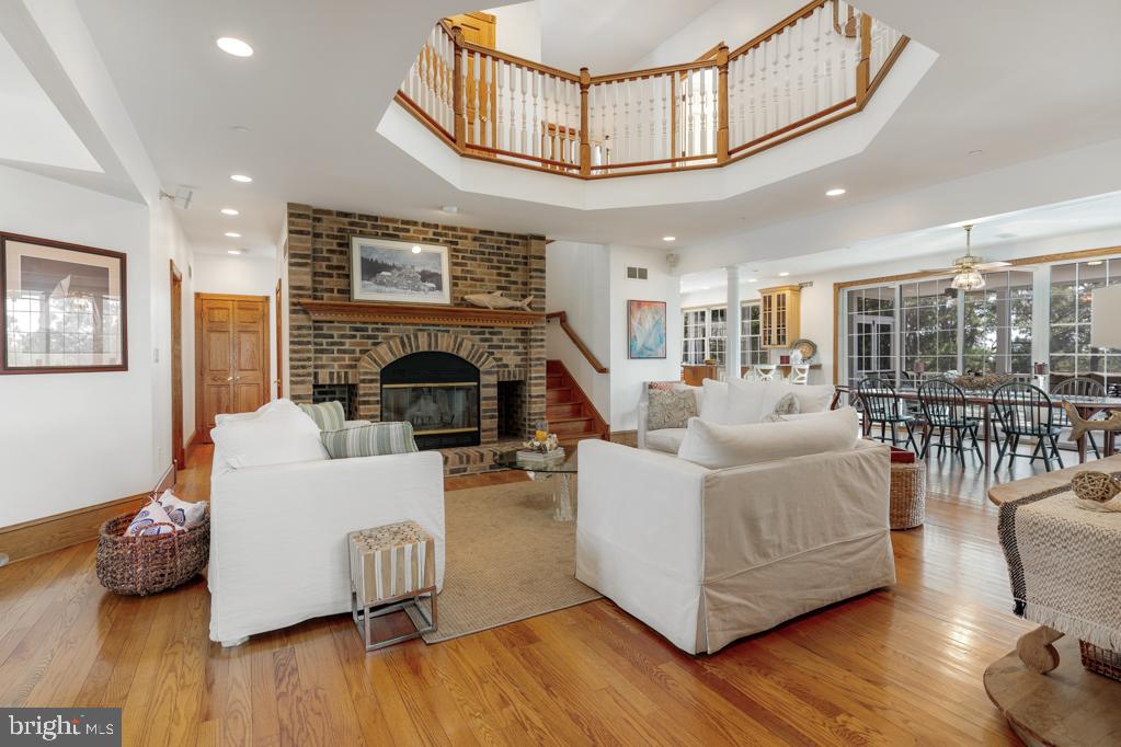 CHANCELLERY - Residential