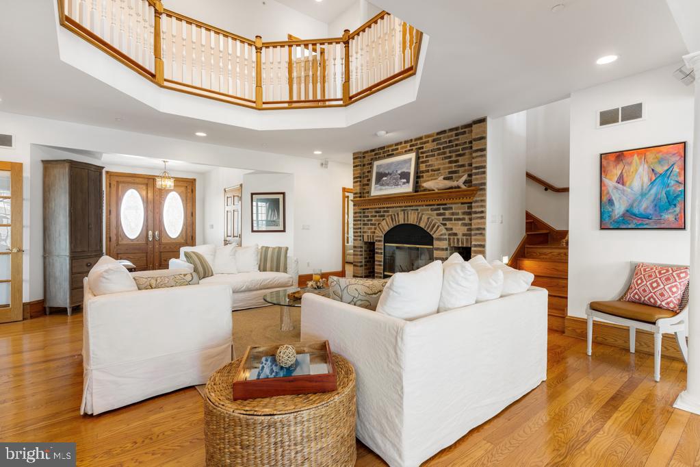 CHANCELLERY - Residential