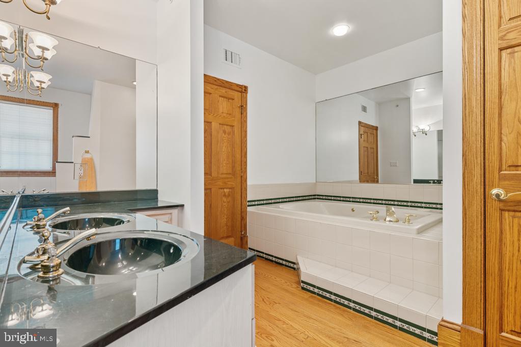 CHANCELLERY - Residential